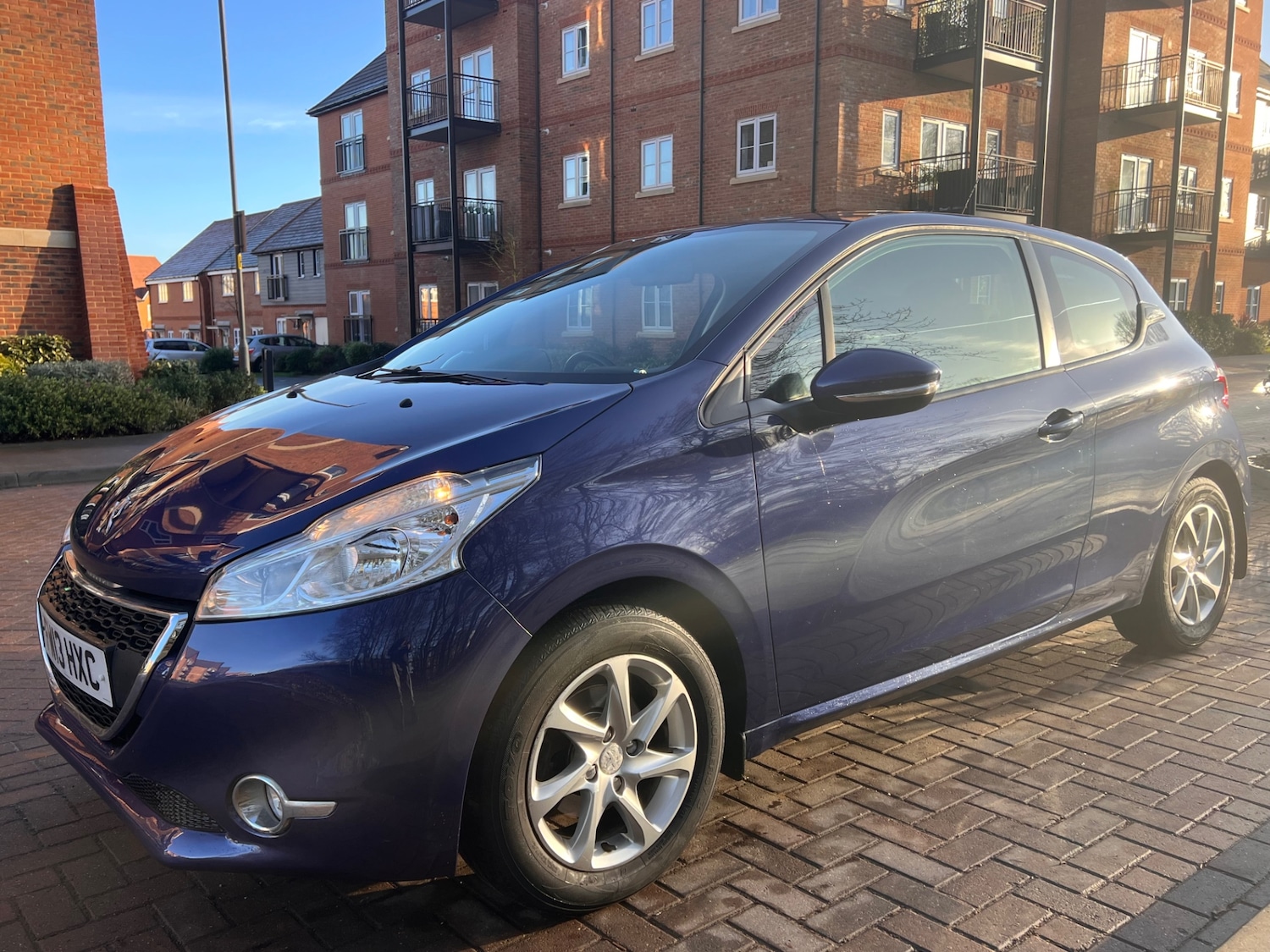 Used Peugeot 208 2013 for sale - 77166166: Photo 3