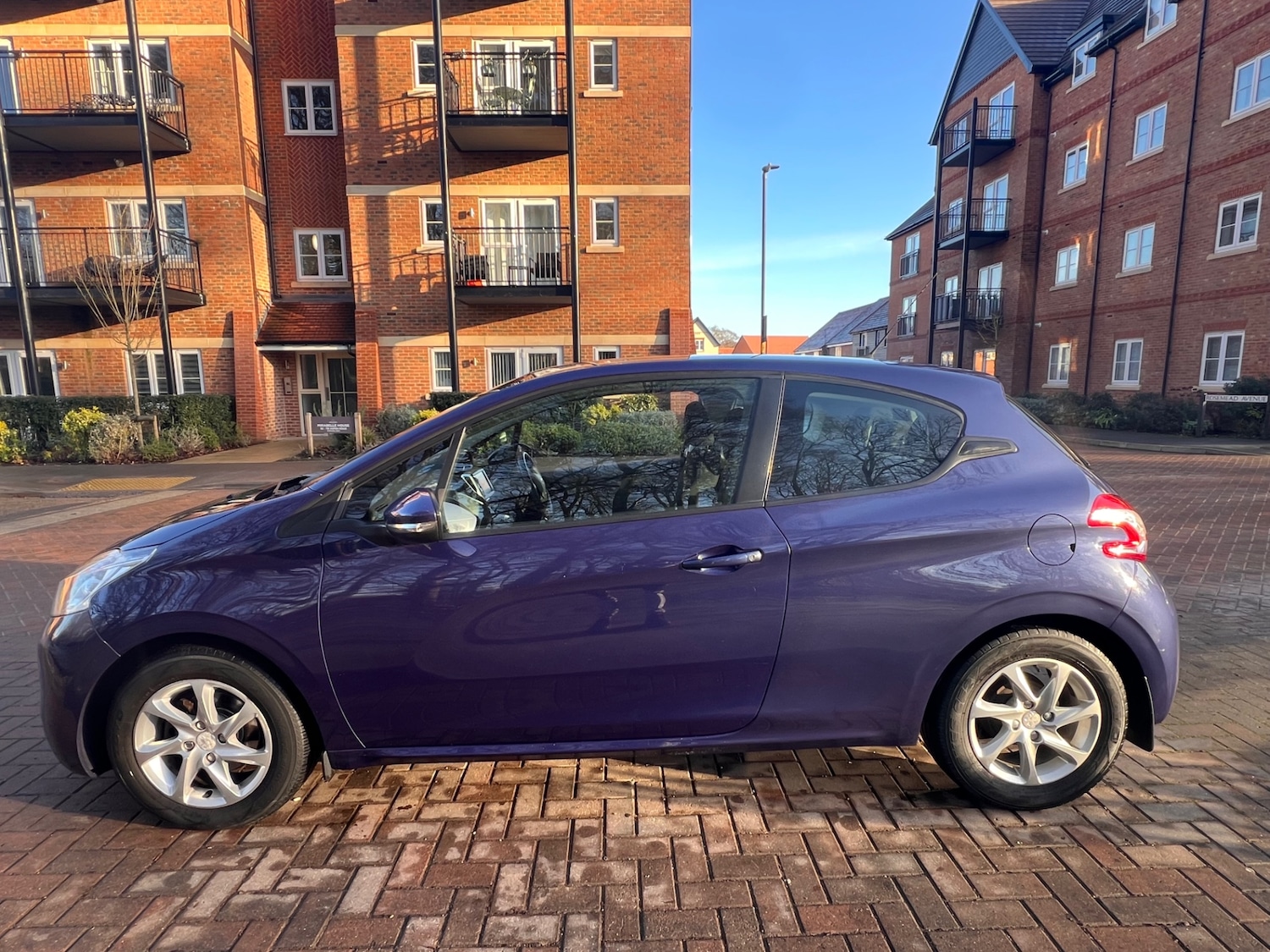 Used Peugeot 208 2013 for sale - 77166166: Photo 4