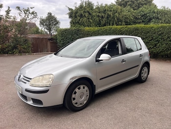 Volkswagen - Golf