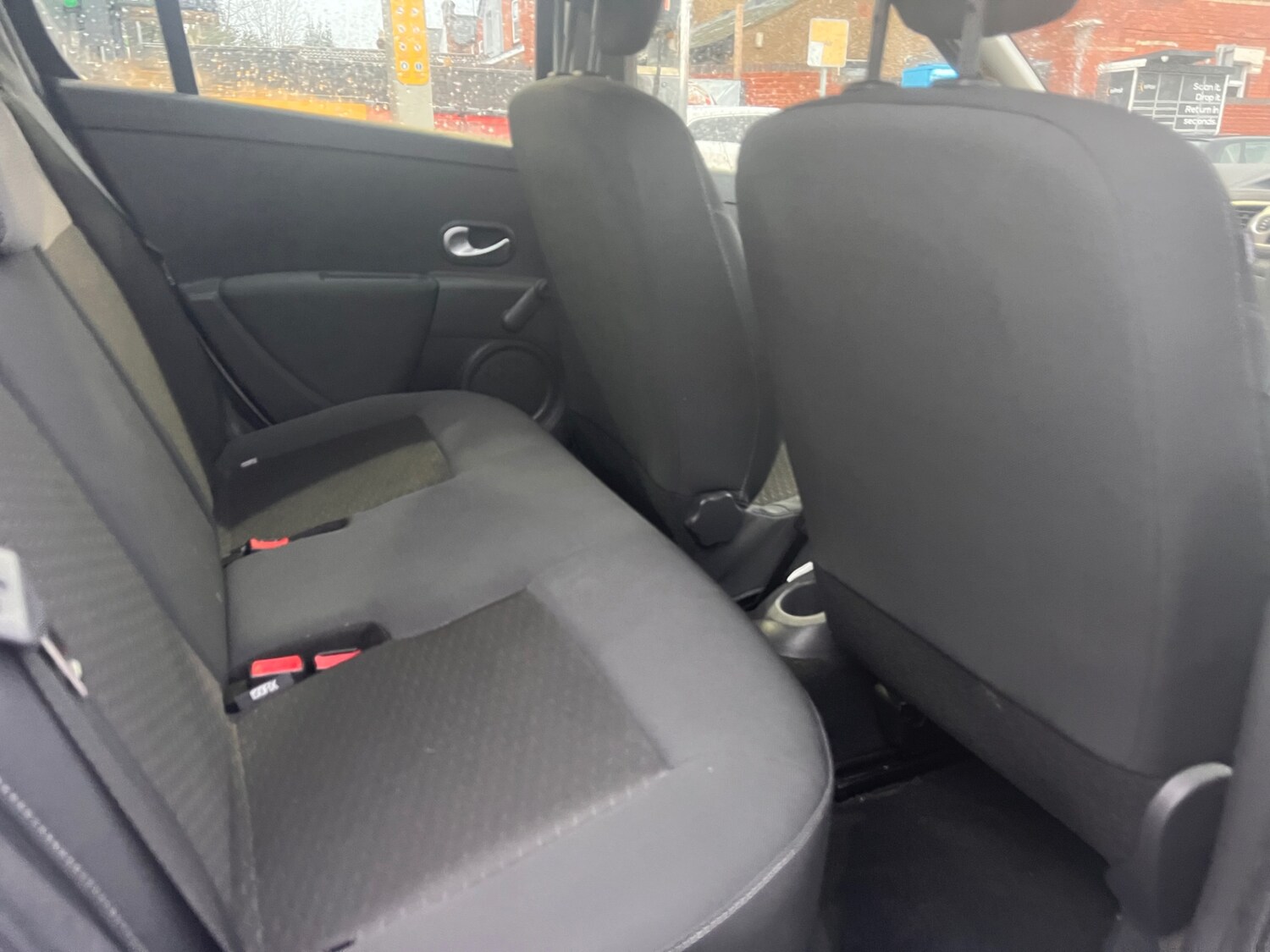 Used Renault Clio 2010 for sale - 77508246: Photo 6