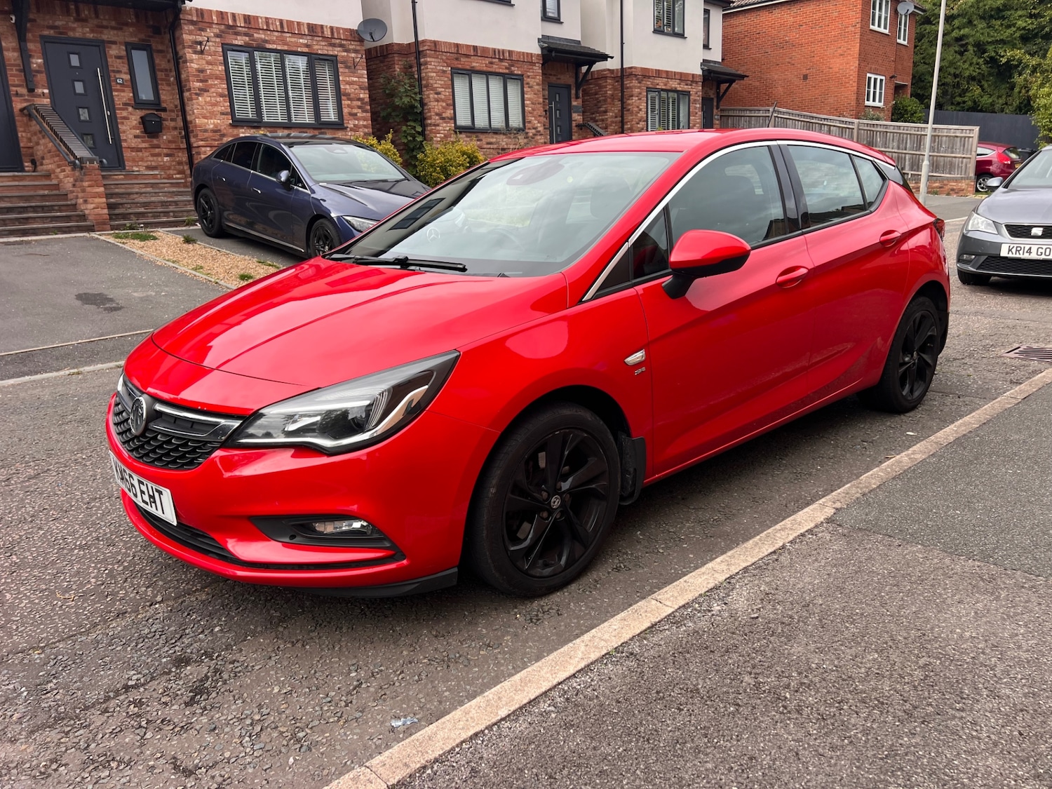 Used Vauxhall Astra 2016 for sale - 76097346: Photo 2