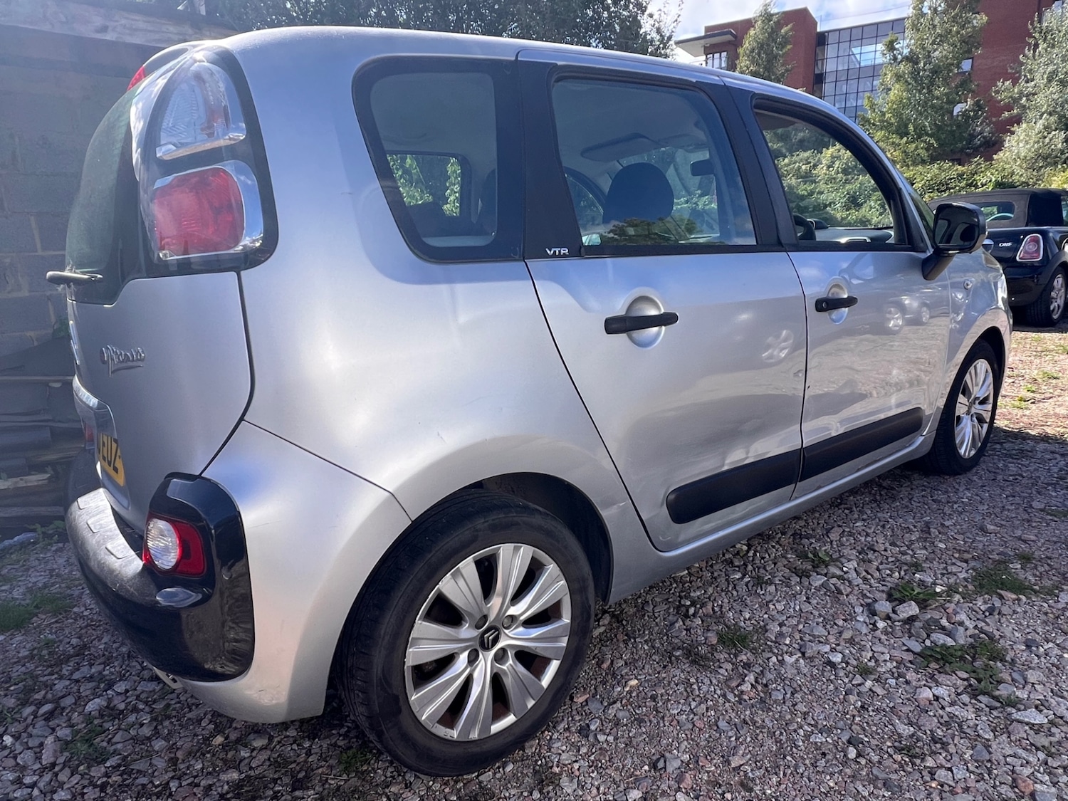Used Citroen C3 Picasso 2010 for sale - 75922608: Photo 3