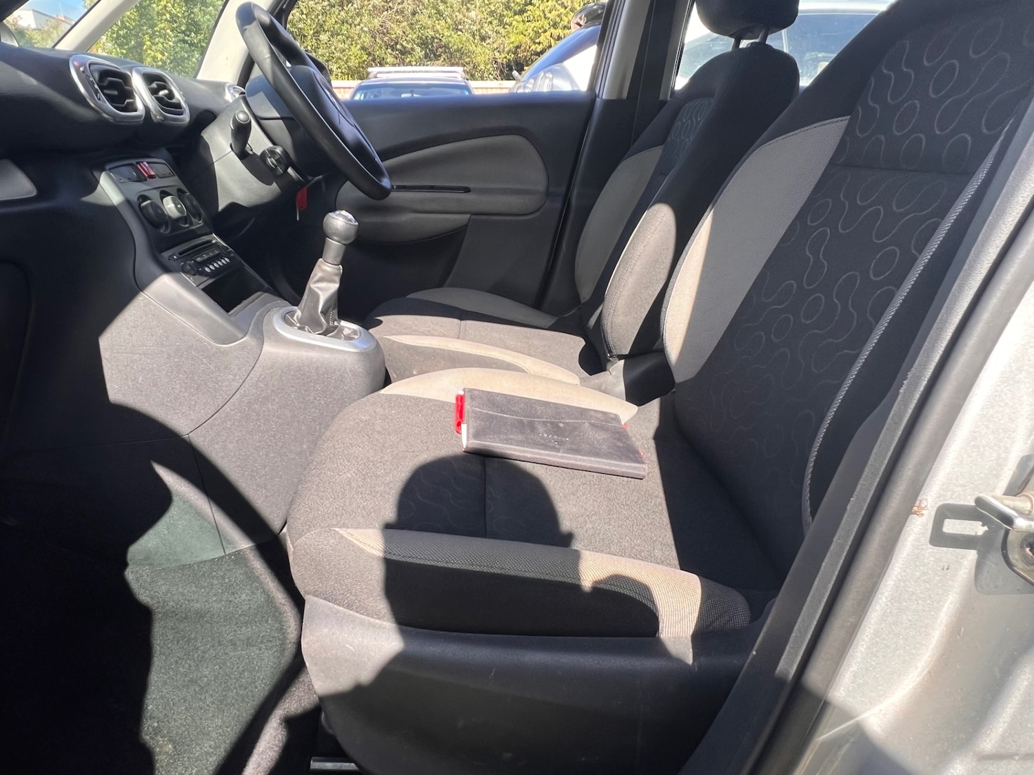 Used Citroen C3 Picasso 2010 for sale - 75922608: Photo 8