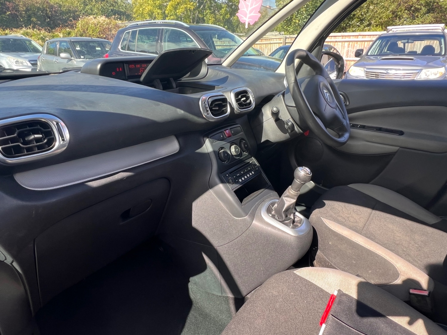 Used Citroen C3 Picasso 2010 for sale - 75922608: Photo 9