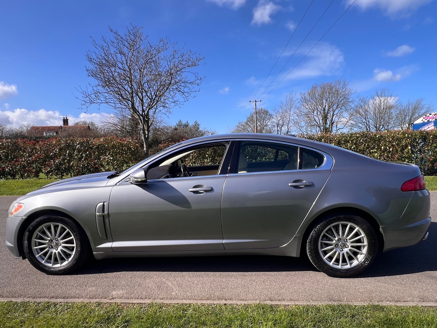 Used Jaguar XF 2010 for sale - 77906169: Photo 7