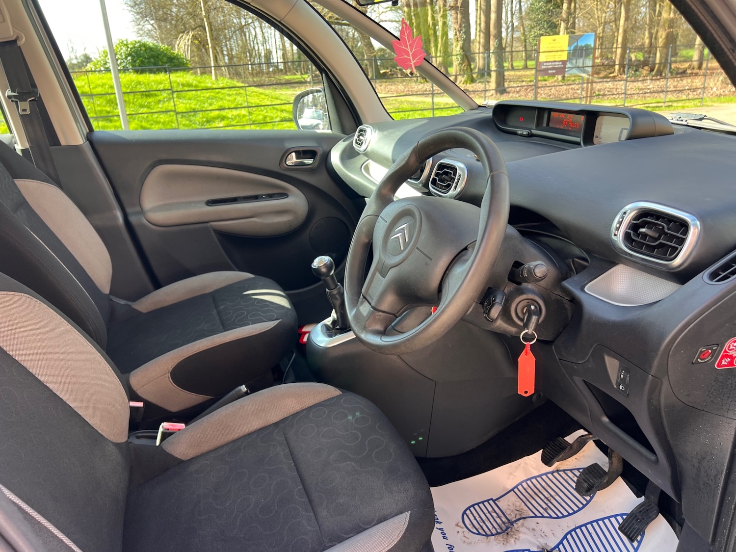 Used Citroen C3 Picasso 2010 for sale - 77845083: Photo 15