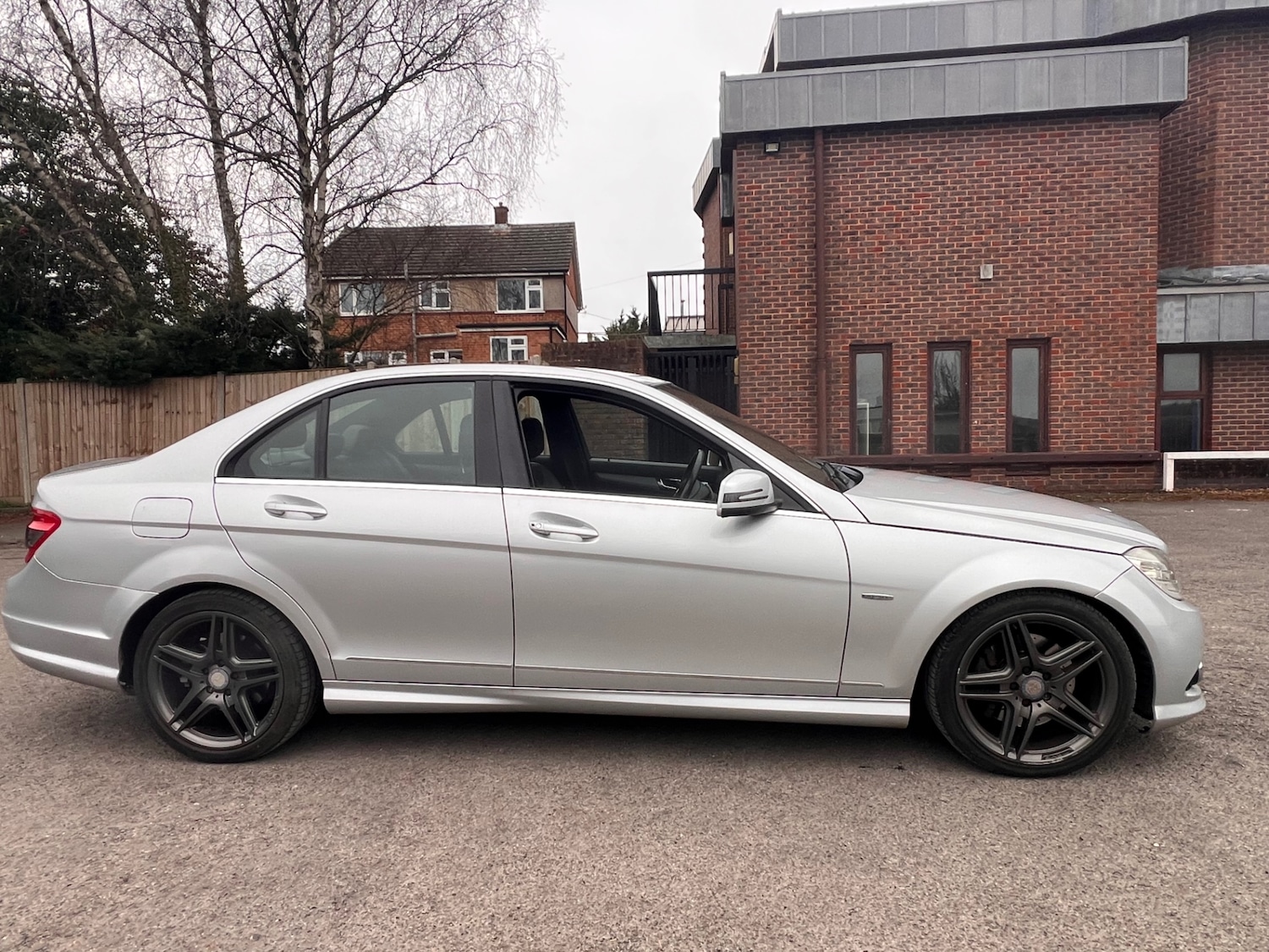 Used Mercedes-Benz C Class 2010 for sale - 77059727: Photo 2