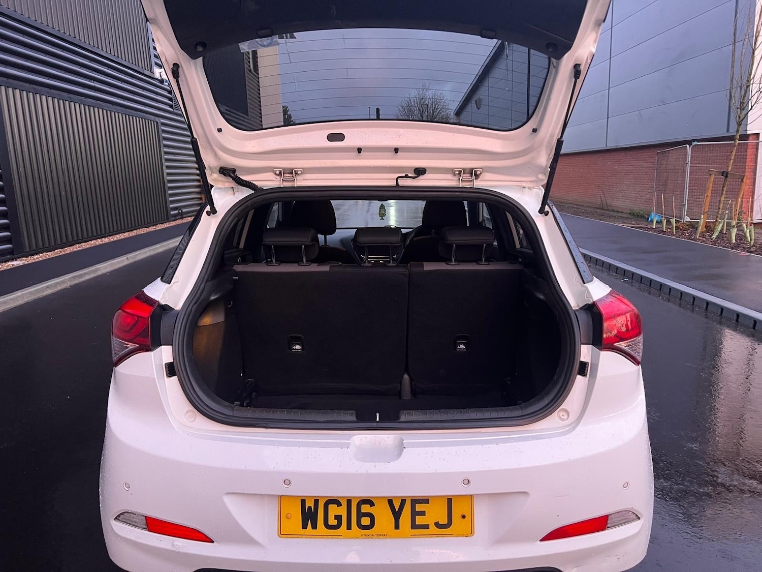 Used Hyundai i20 2016 for sale - 77240211: Photo 9