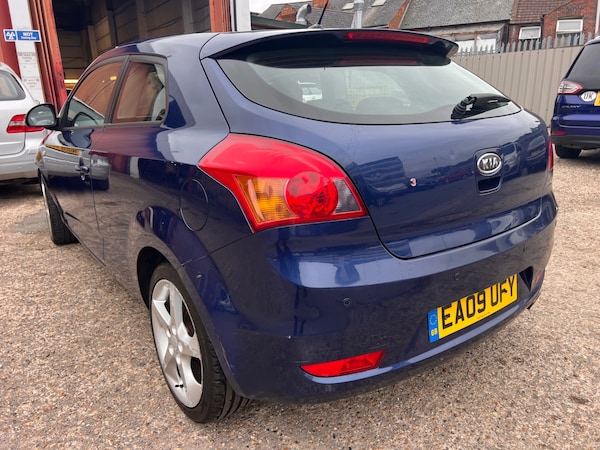Used Kia Pro Ceed 2009 for sale - 76252613: Photo 4