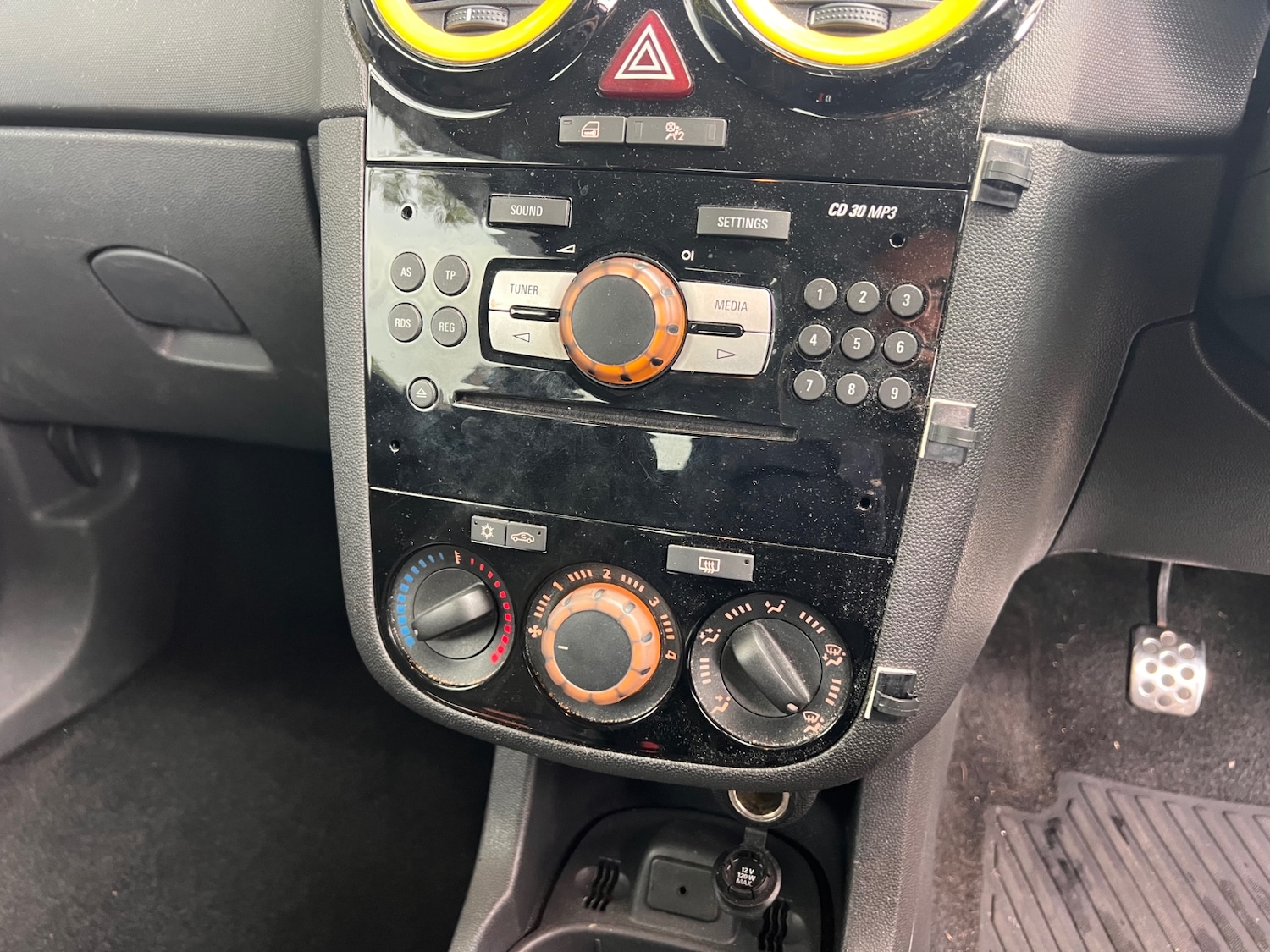 Used Vauxhall Corsa 2014 for sale - 76038570: Photo 23