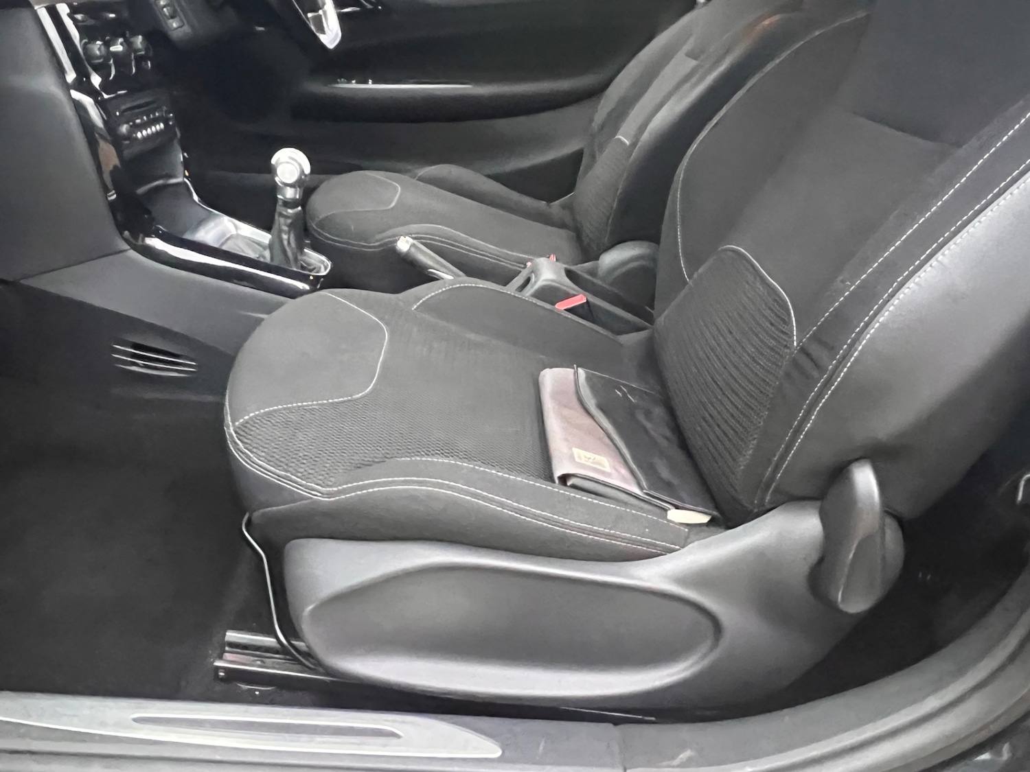 Used Citroen DS3 2011 for sale - 76945867: Photo 10