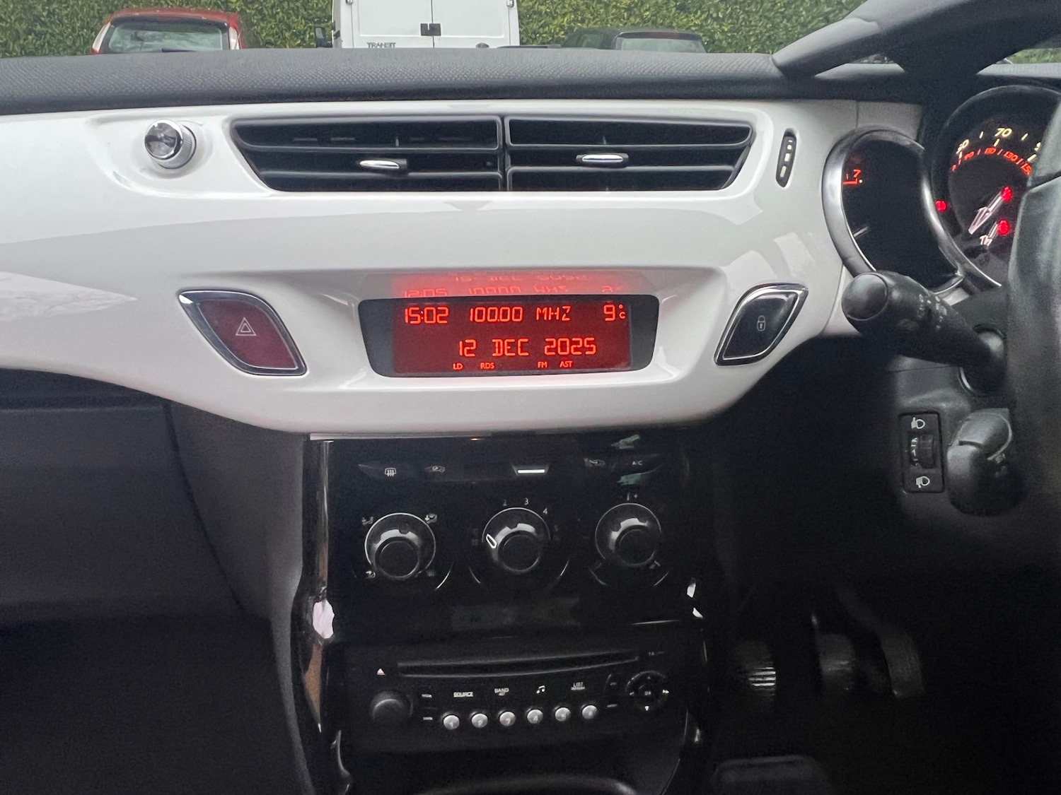 Used Citroen DS3 2011 for sale - 76945867: Photo 13