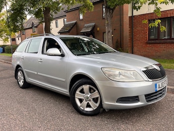 Used Skoda Octavia 2010 for sale - 75863805: Photo