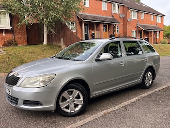 Used Skoda Octavia 2010 for sale - 75863805: Photo
