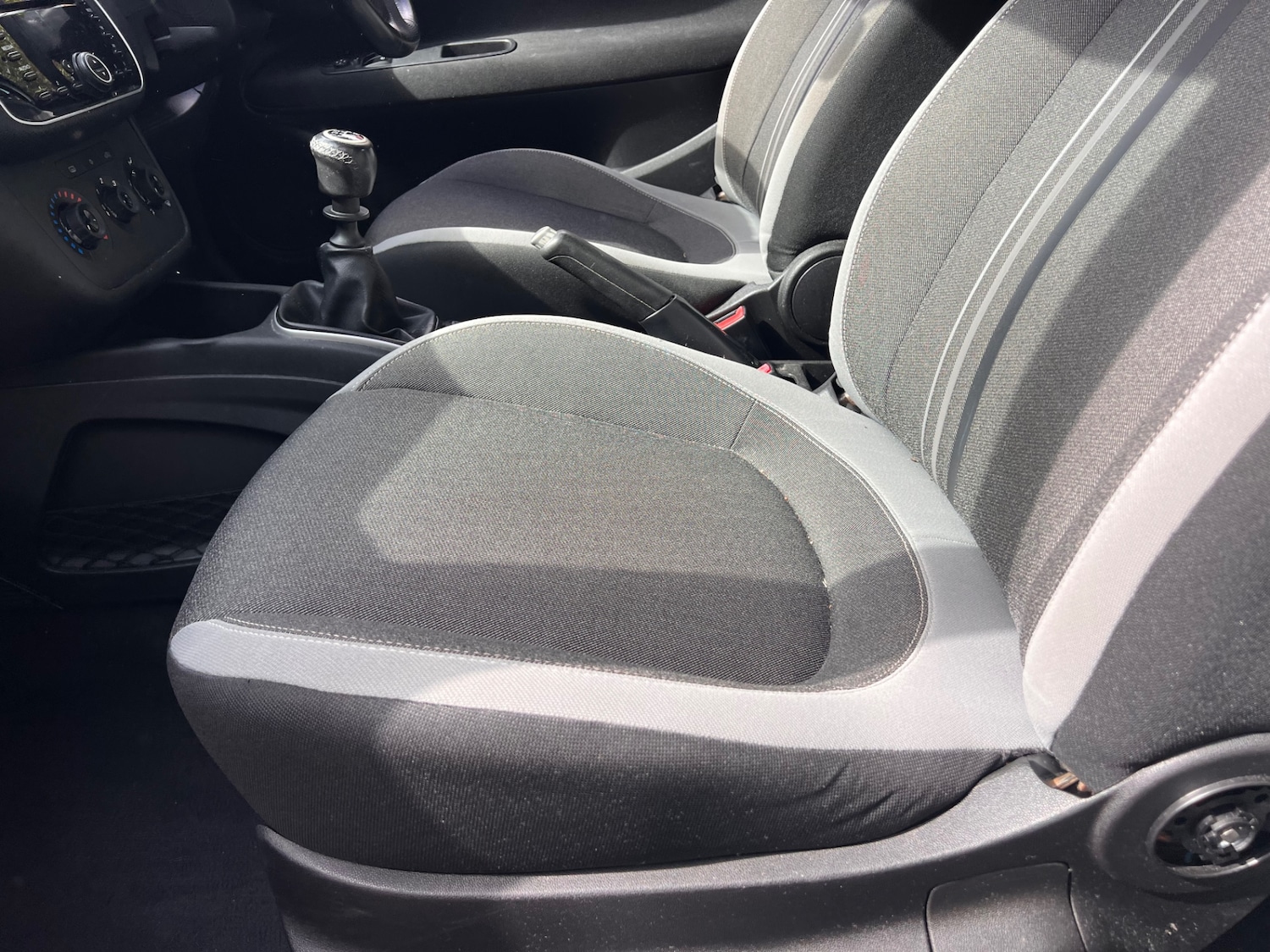 Used Fiat Punto 2012 for sale - 76143287: Photo 21