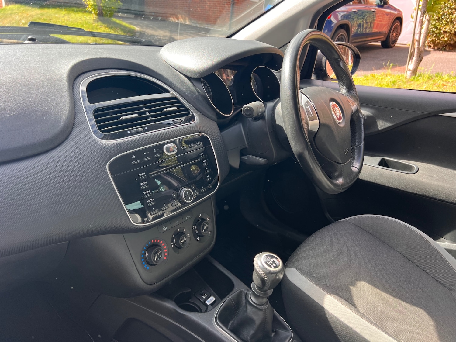 Used Fiat Punto 2012 for sale - 76143287: Photo 22