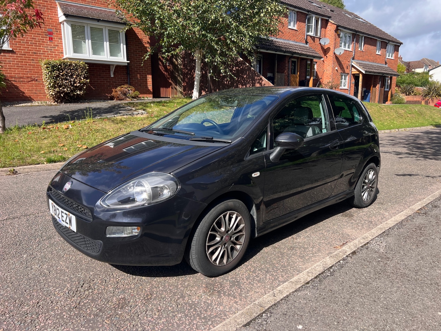 Used Fiat Punto 2012 for sale - 76143287: Photo 3