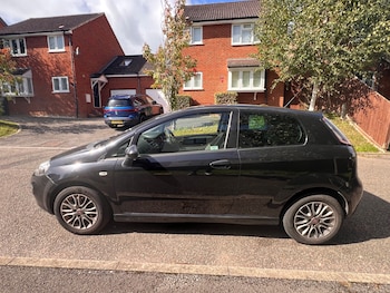 Used Fiat Punto 2012 for sale - 76143287: Photo 4