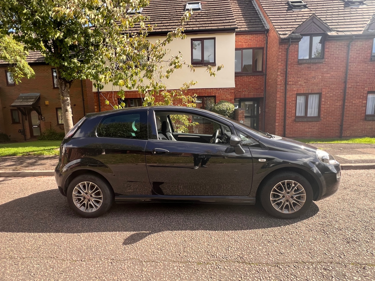Used Fiat Punto 2012 for sale - 76143287: Photo 8