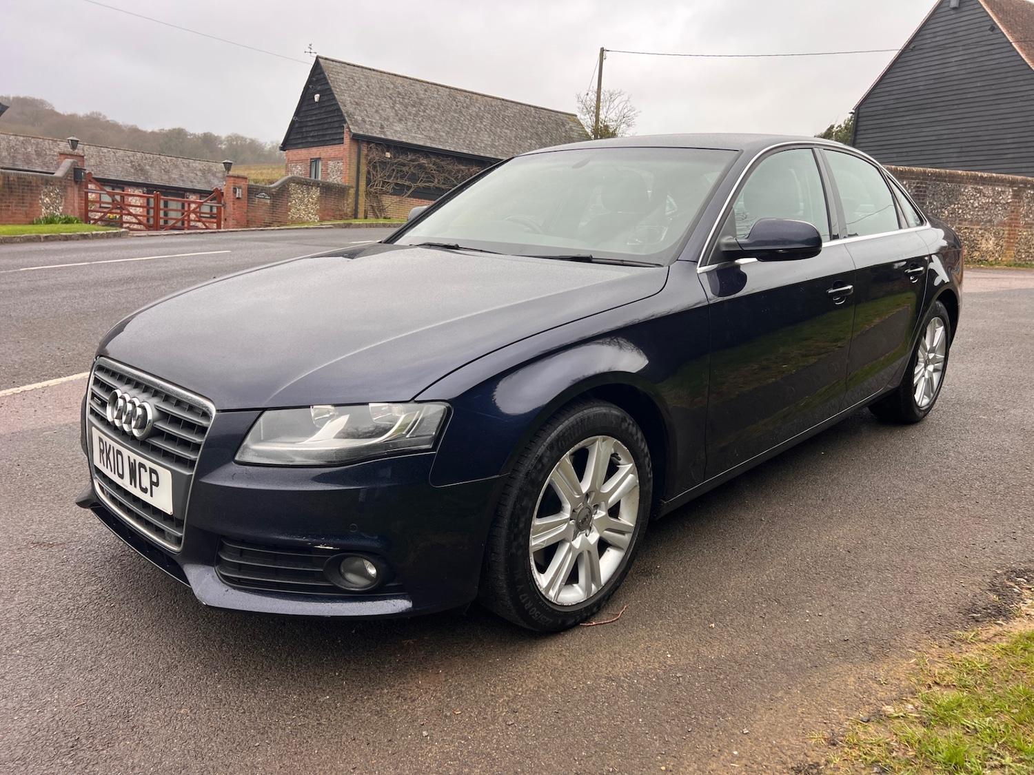 Used Audi A4 2010 for sale - 77945482: Photo 3