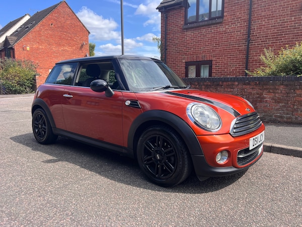 Cheap MINI Hatch 2011 (11) - 1.6 Cooper D 3dr for sale in High Wycombe, Buckinghamshire