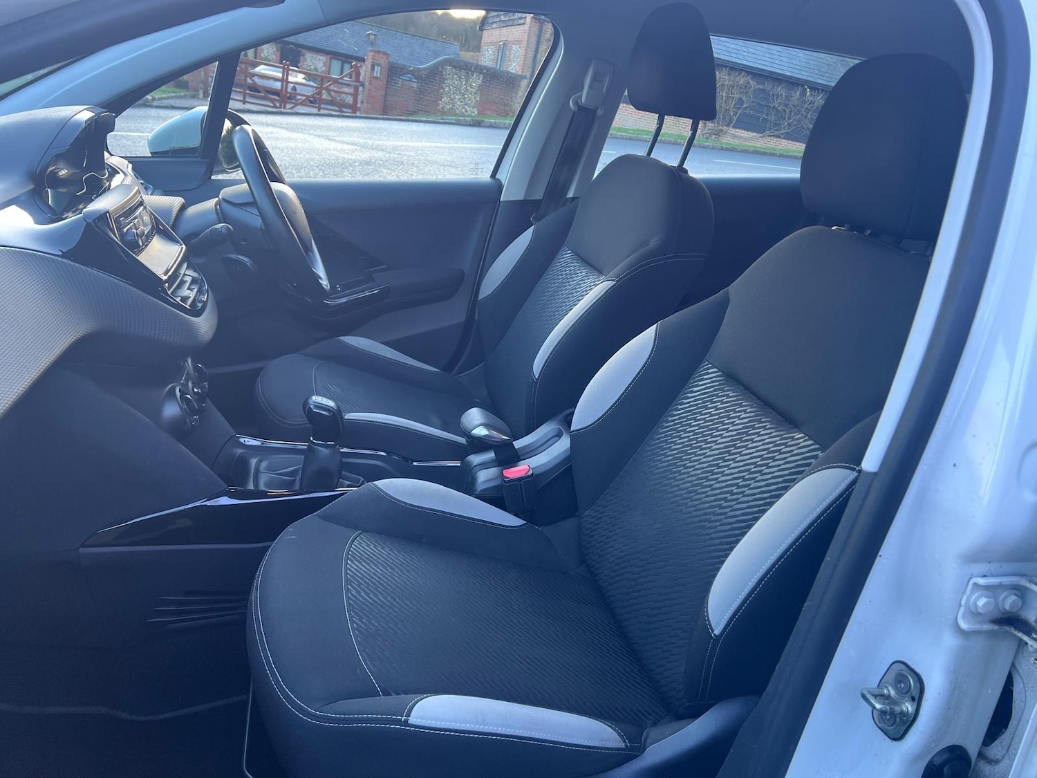 Used Peugeot 2008 2014 for sale - 77051559: Photo 6