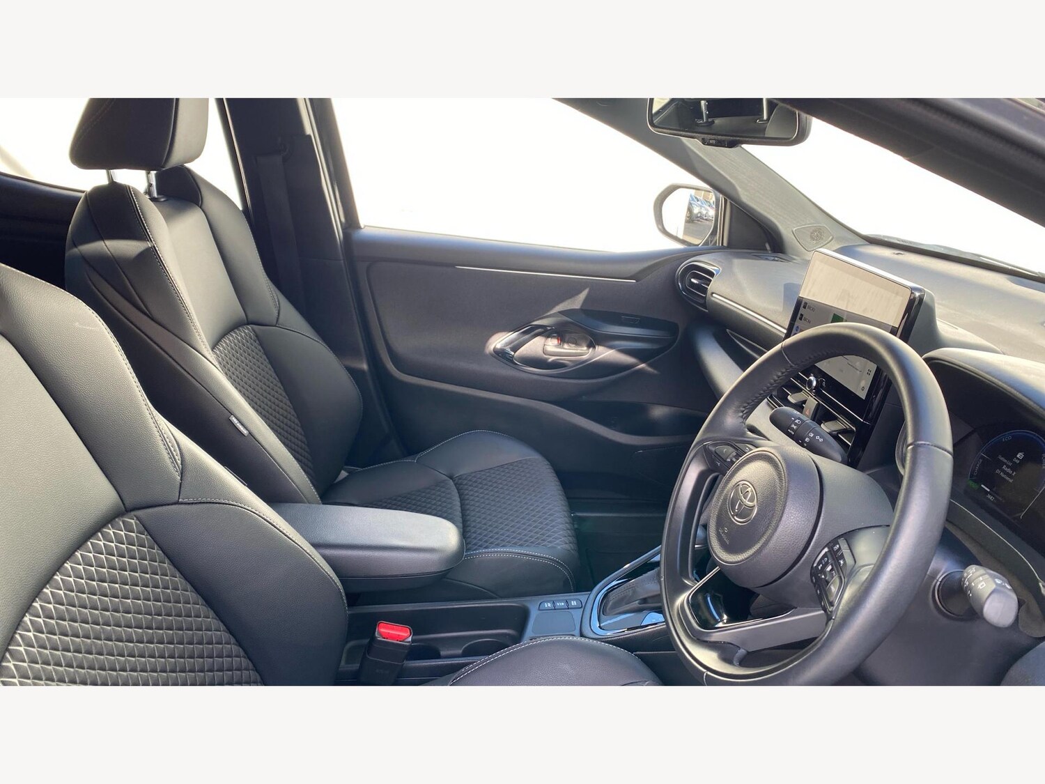 Used Toyota Yaris 2024 for sale - 76389387: Photo 13