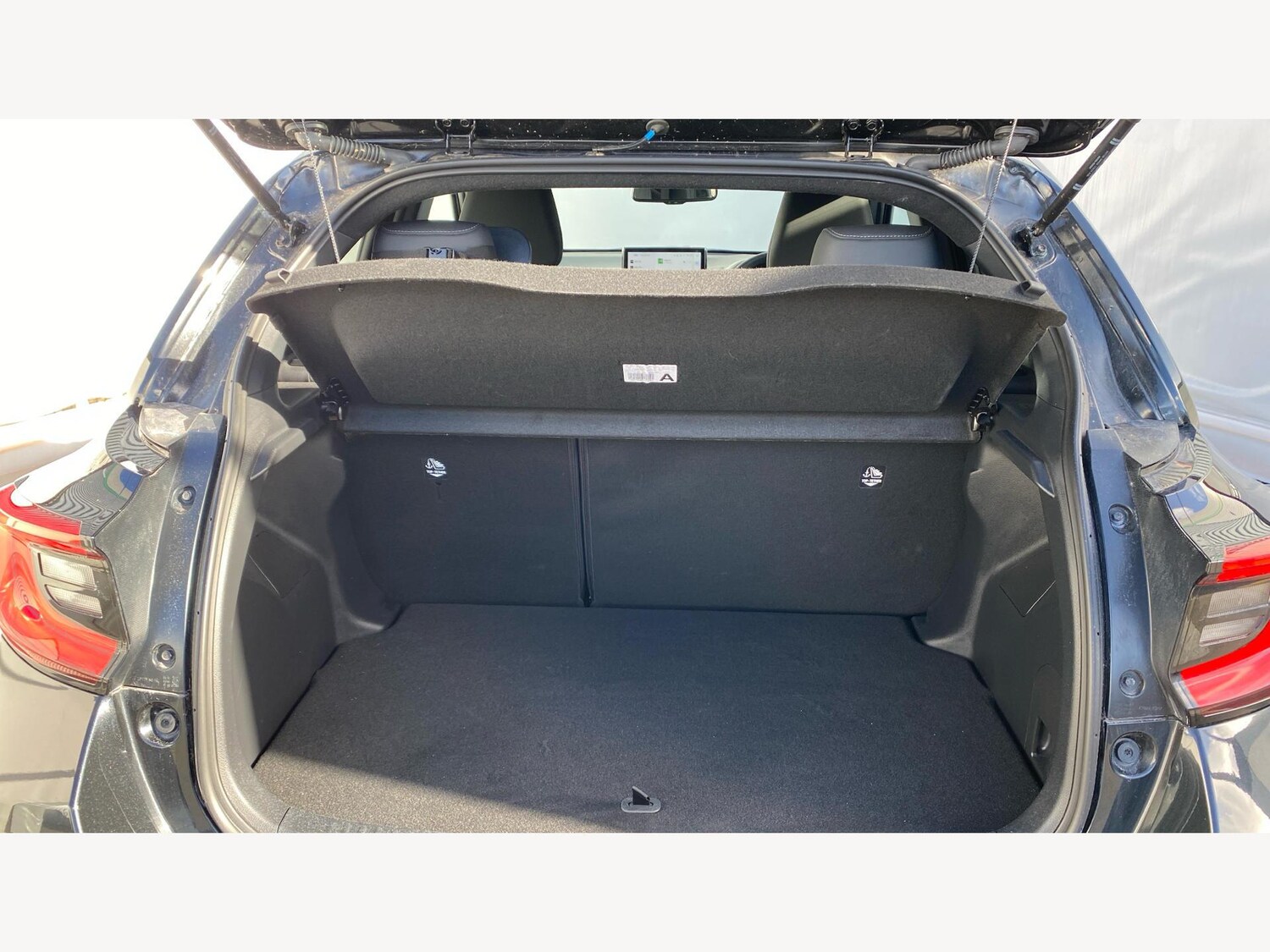 Used Toyota Yaris 2024 for sale - 76389387: Photo 16