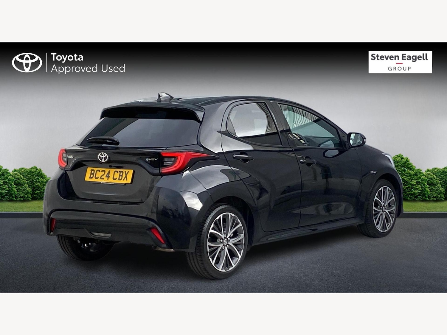 Used Toyota Yaris 2024 for sale - 76389387: Photo 2