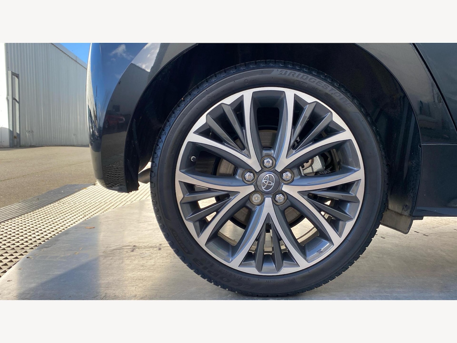 Used Toyota Yaris 2024 for sale - 76389387: Photo 20