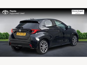 Used Toyota Yaris 2024 for sale - 76389387: Photo