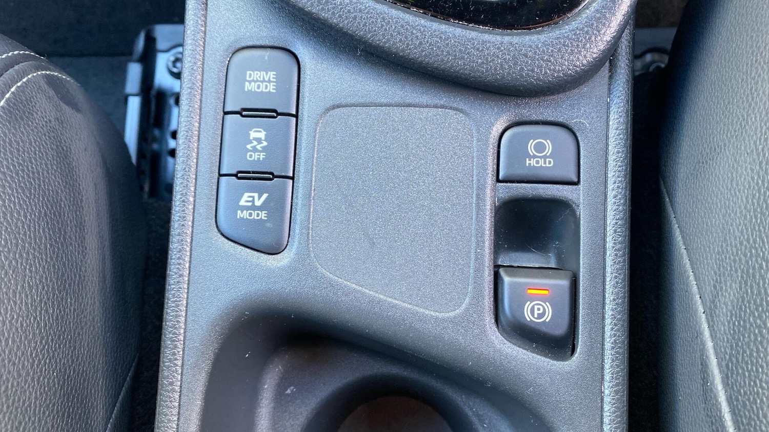 Used Toyota Yaris 2024 for sale - 76389387: Photo 39