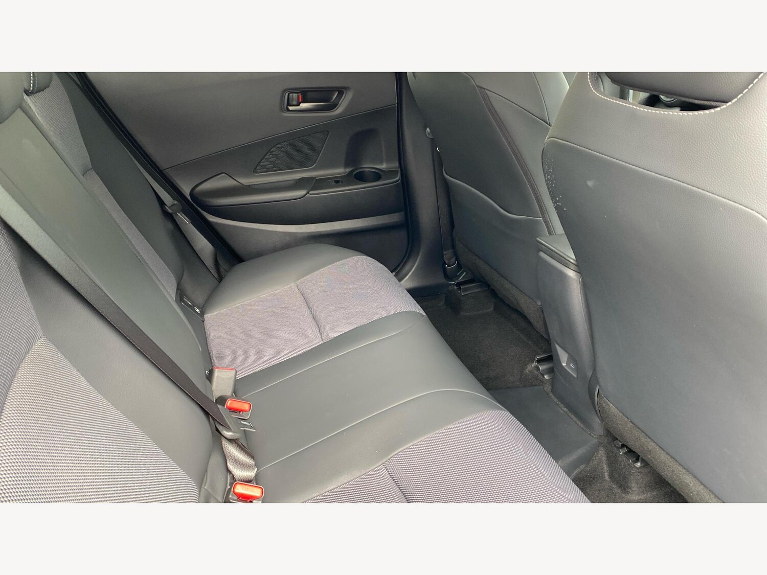 Used Toyota C-HR 2025 for sale - 76084052: Photo 14