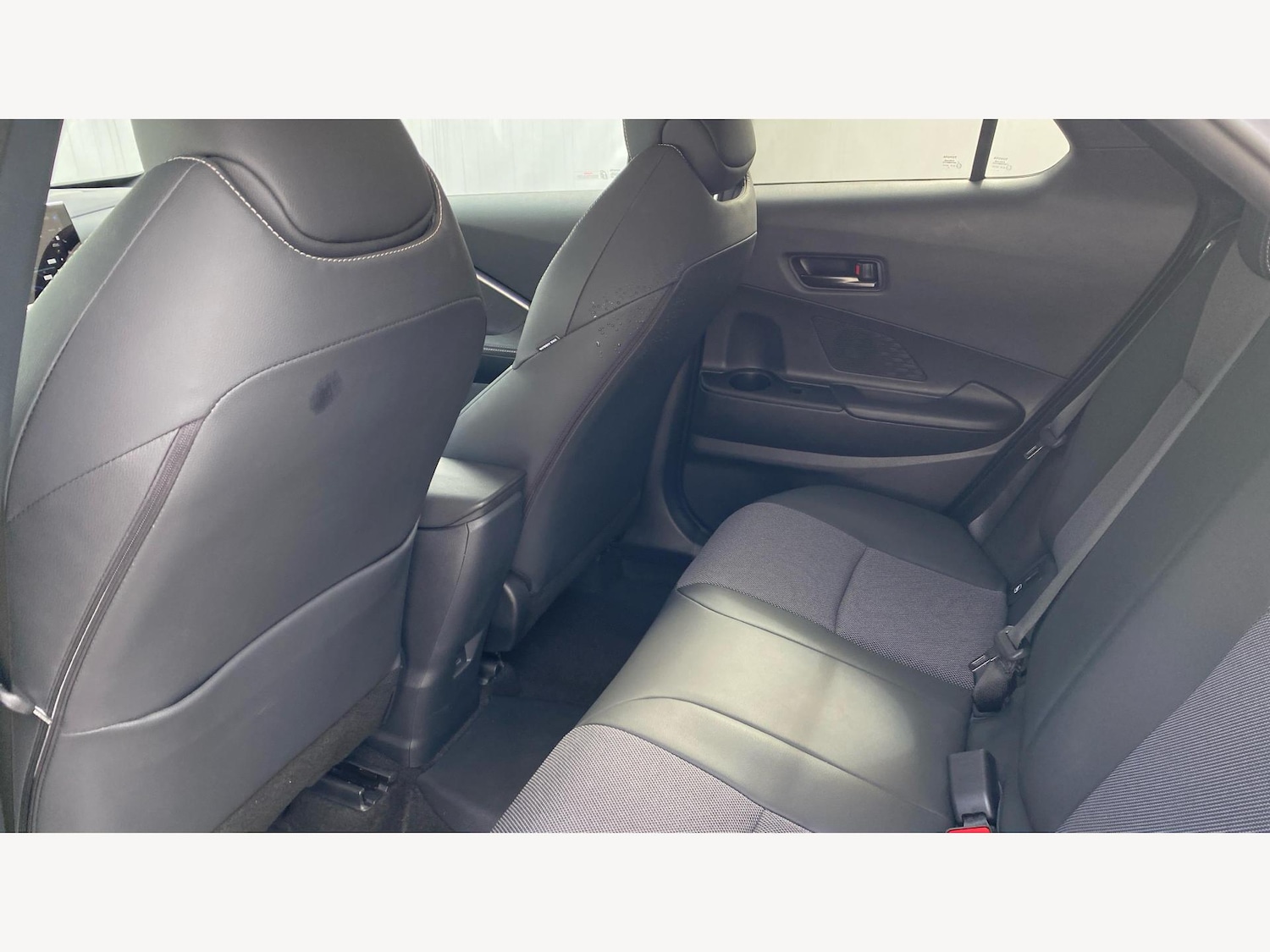 Used Toyota C-HR 2025 for sale - 76084052: Photo 15