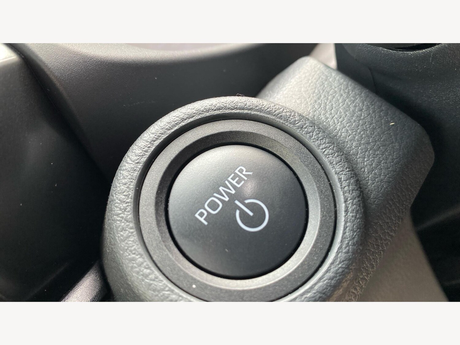 Used Toyota C-HR 2025 for sale - 76084052: Photo 28