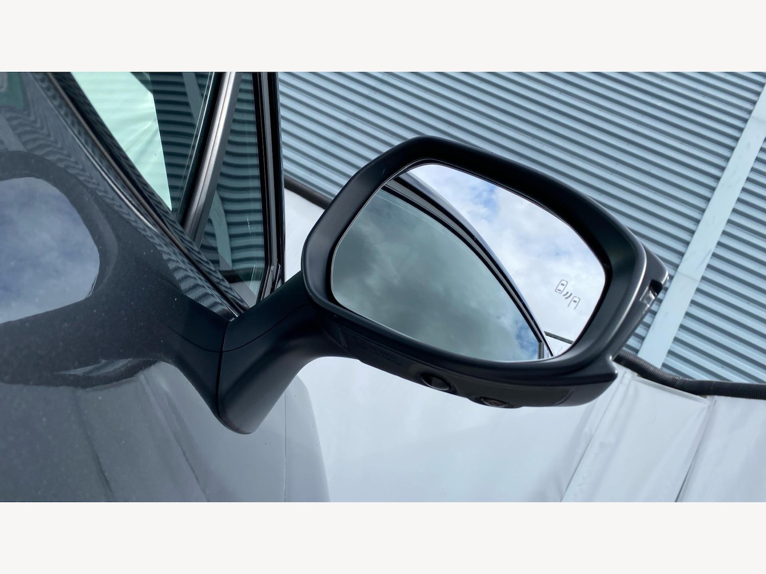 Used Toyota C-HR 2025 for sale - 76084052: Photo 34