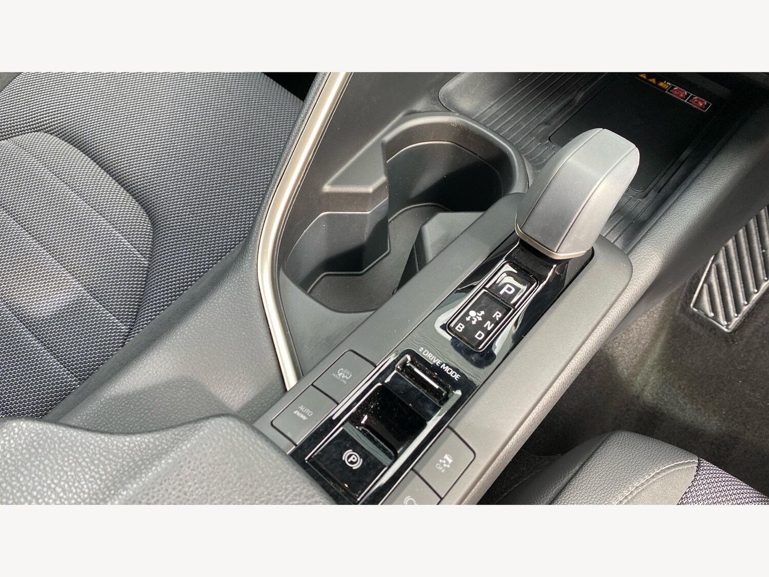 Used Toyota C-HR 2025 for sale - 76084052: Photo 43