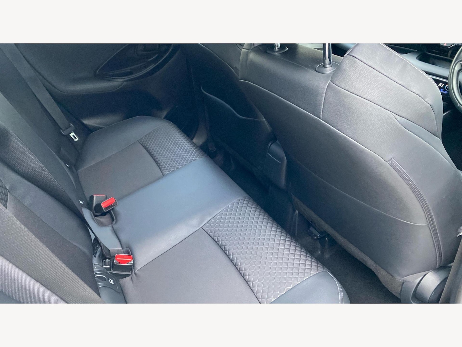 Used Toyota Yaris 2022 for sale - 77305765: Photo 14