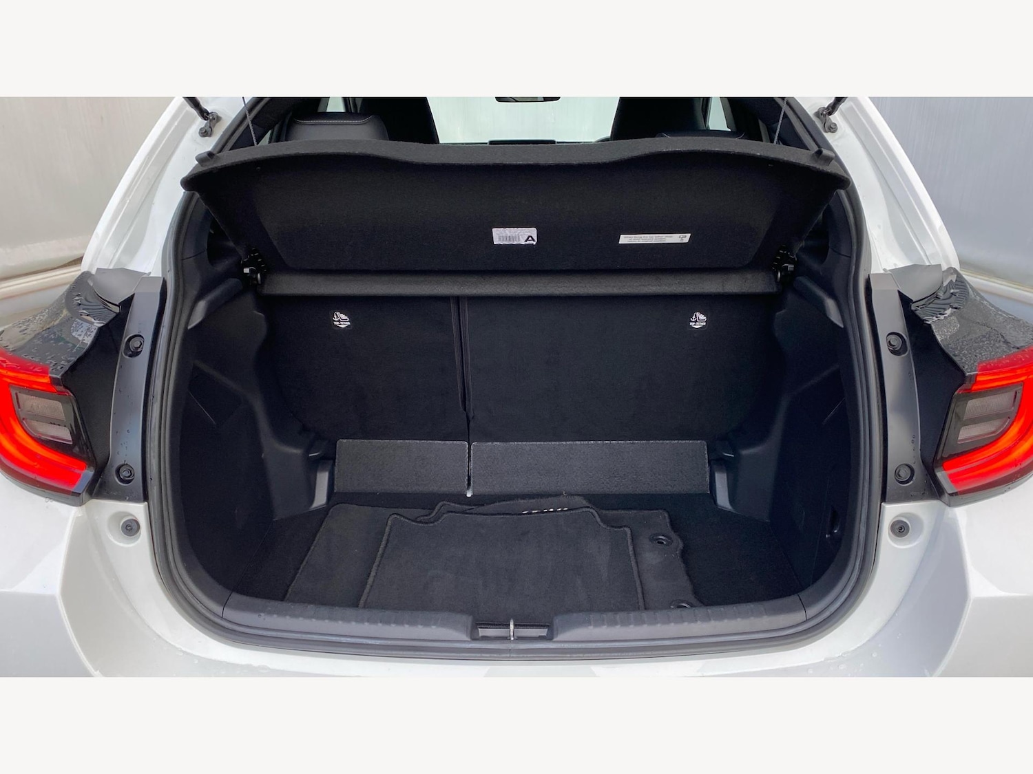 Used Toyota Yaris 2022 for sale - 77305765: Photo 16