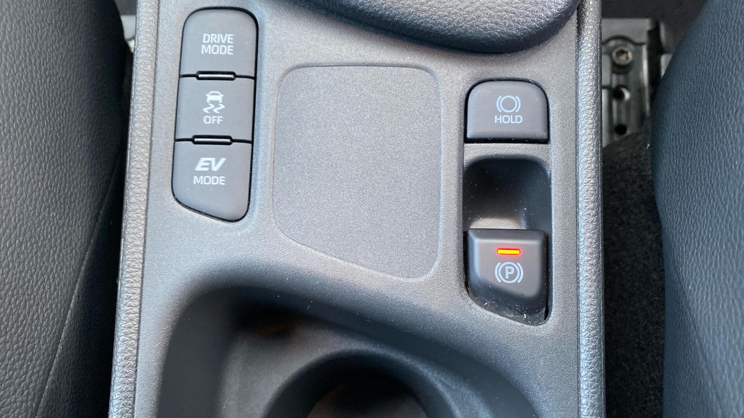 Used Toyota Yaris 2022 for sale - 77305765: Photo 40