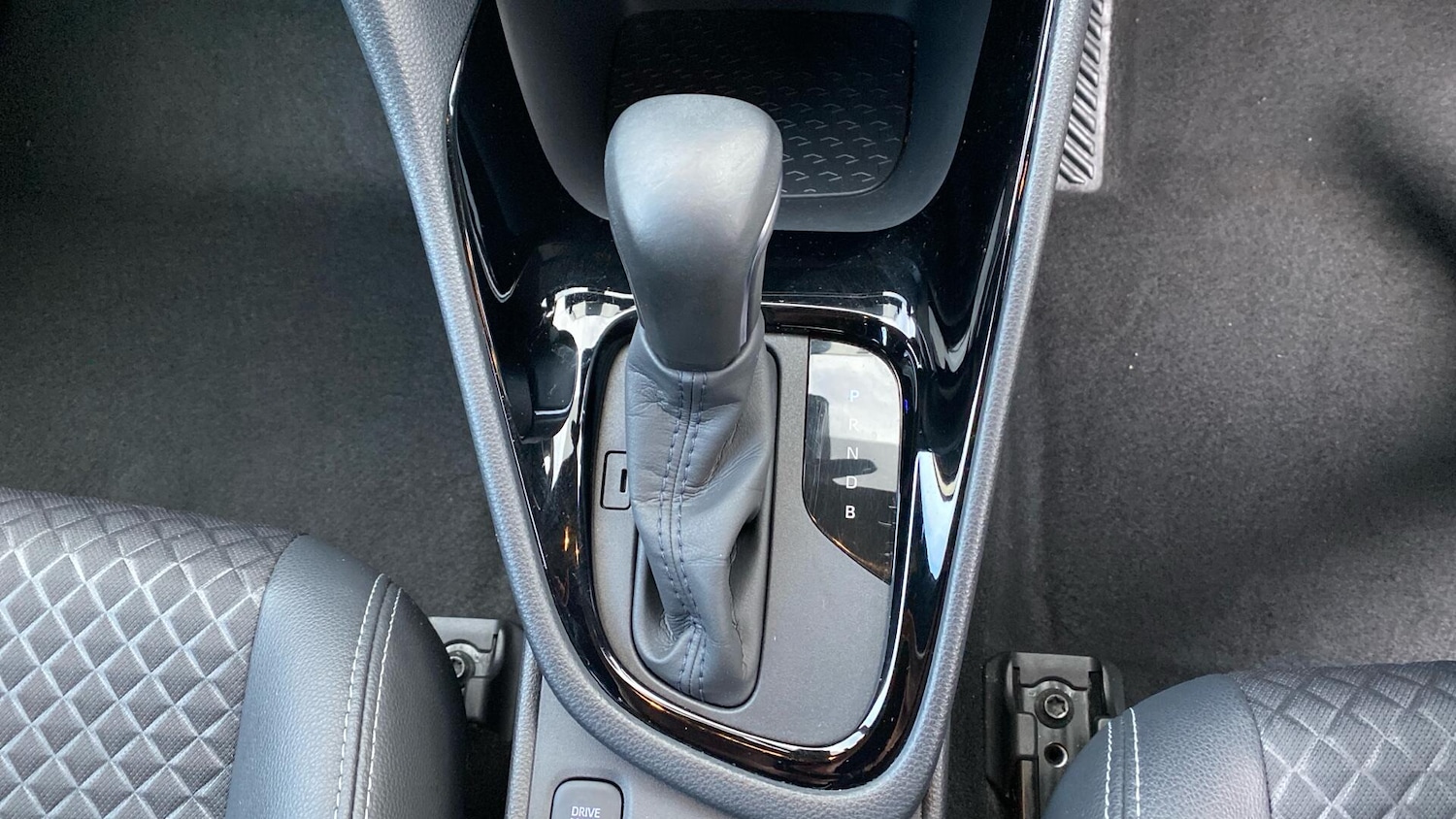 Used Toyota Yaris 2022 for sale - 77305765: Photo 41