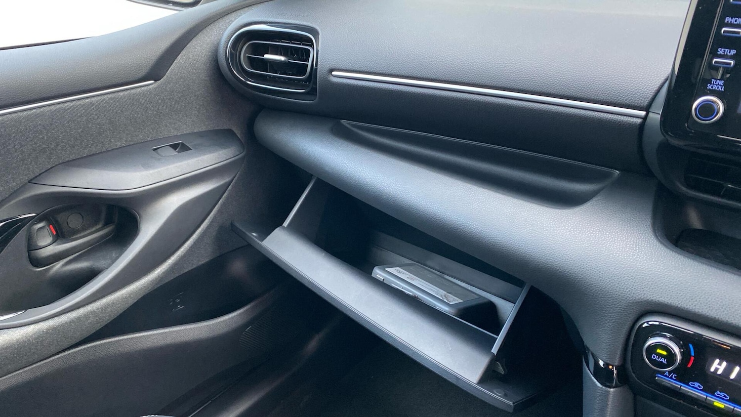 Used Toyota Yaris 2022 for sale - 77305765: Photo 44