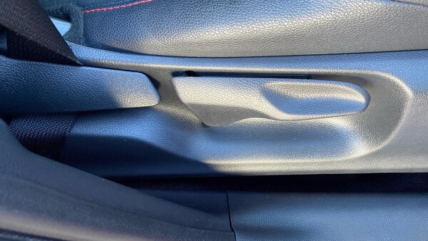 Used Toyota Yaris 2020 for sale - 76295739: Photo 38