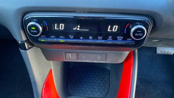 Used Toyota Yaris 2020 for sale - 76295739: Photo 43