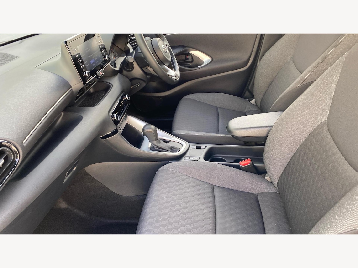 Used Toyota Yaris 2022 for sale - 77320317: Photo 12