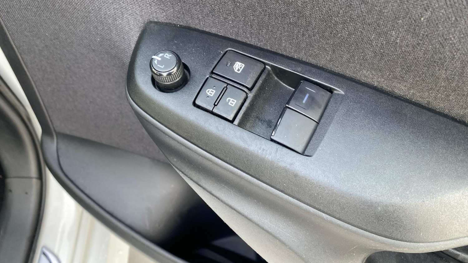 Used Toyota Yaris 2022 for sale - 77320317: Photo 37