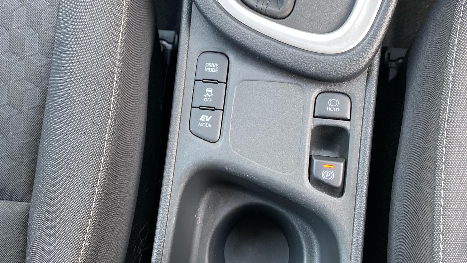 Used Toyota Yaris 2022 for sale - 77320317: Photo 38