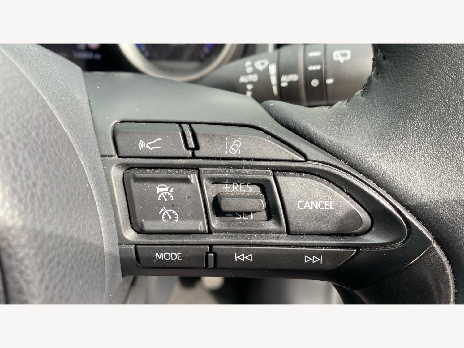 Used Toyota Yaris Cross 2023 for sale - 76072925: Photo 32