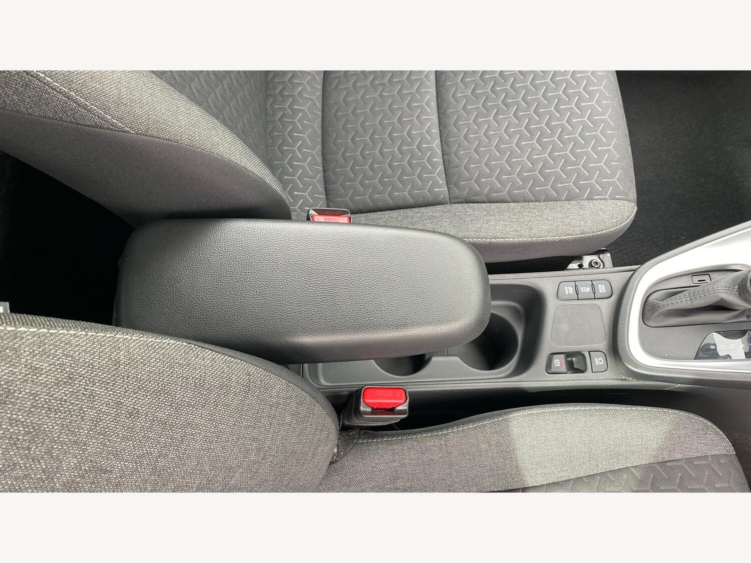 Used Toyota Yaris Cross 2023 for sale - 76072925: Photo 38