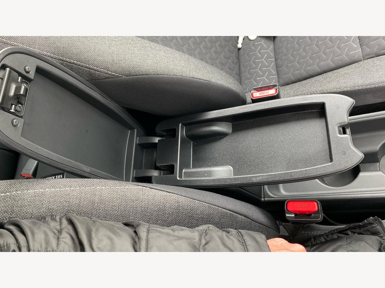 Used Toyota Yaris Cross 2023 for sale - 76072925: Photo 41